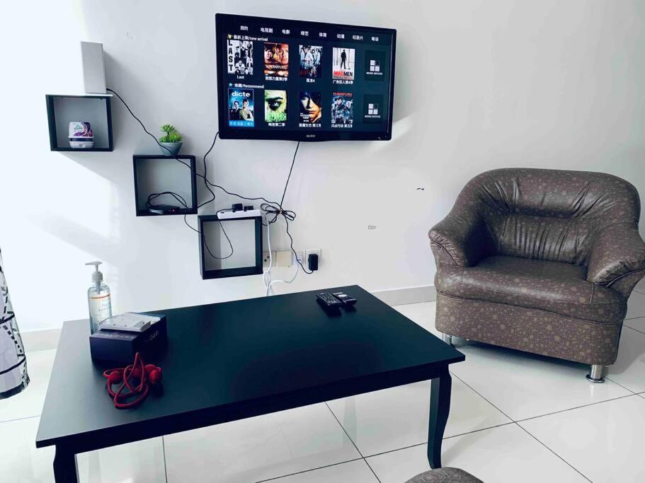 Apartment Stay@ Kiara Plaza Kajang/semenyih Free Wifi/car Park *