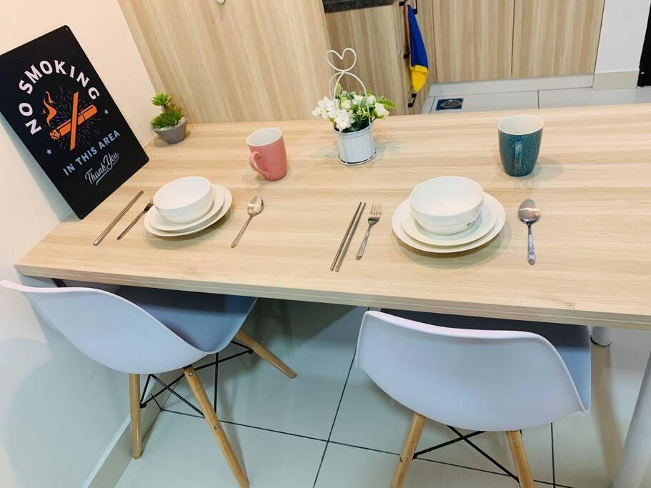 Stay@ Kiara Plaza Kajang/semenyih Free Wifi/car Park