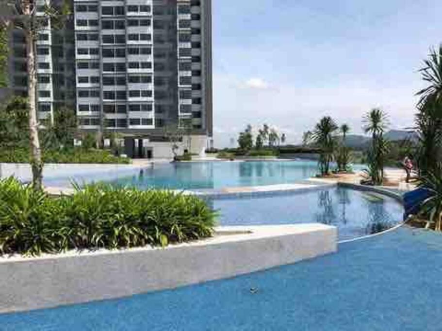 Stay@ Kiara Plaza Kajang/semenyih Free Wifi/car Park Semenyih