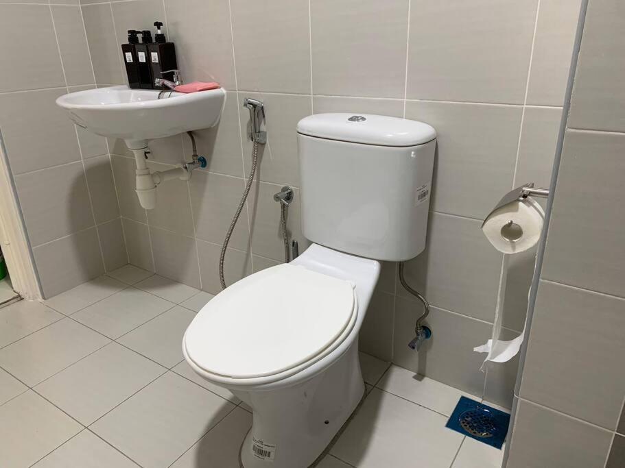Stay@ Kiara Plaza Kajang/semenyih Free Wifi/car Park Apartment