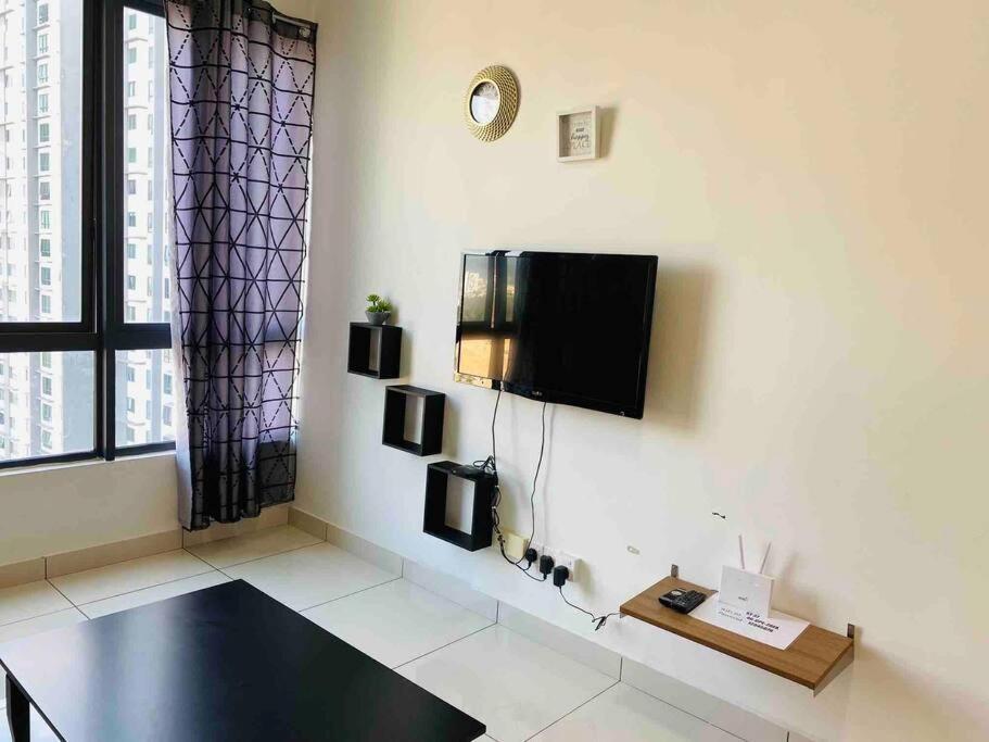 Apartment Stay@ Kiara Plaza Kajang/semenyih Free Wifi/car Park